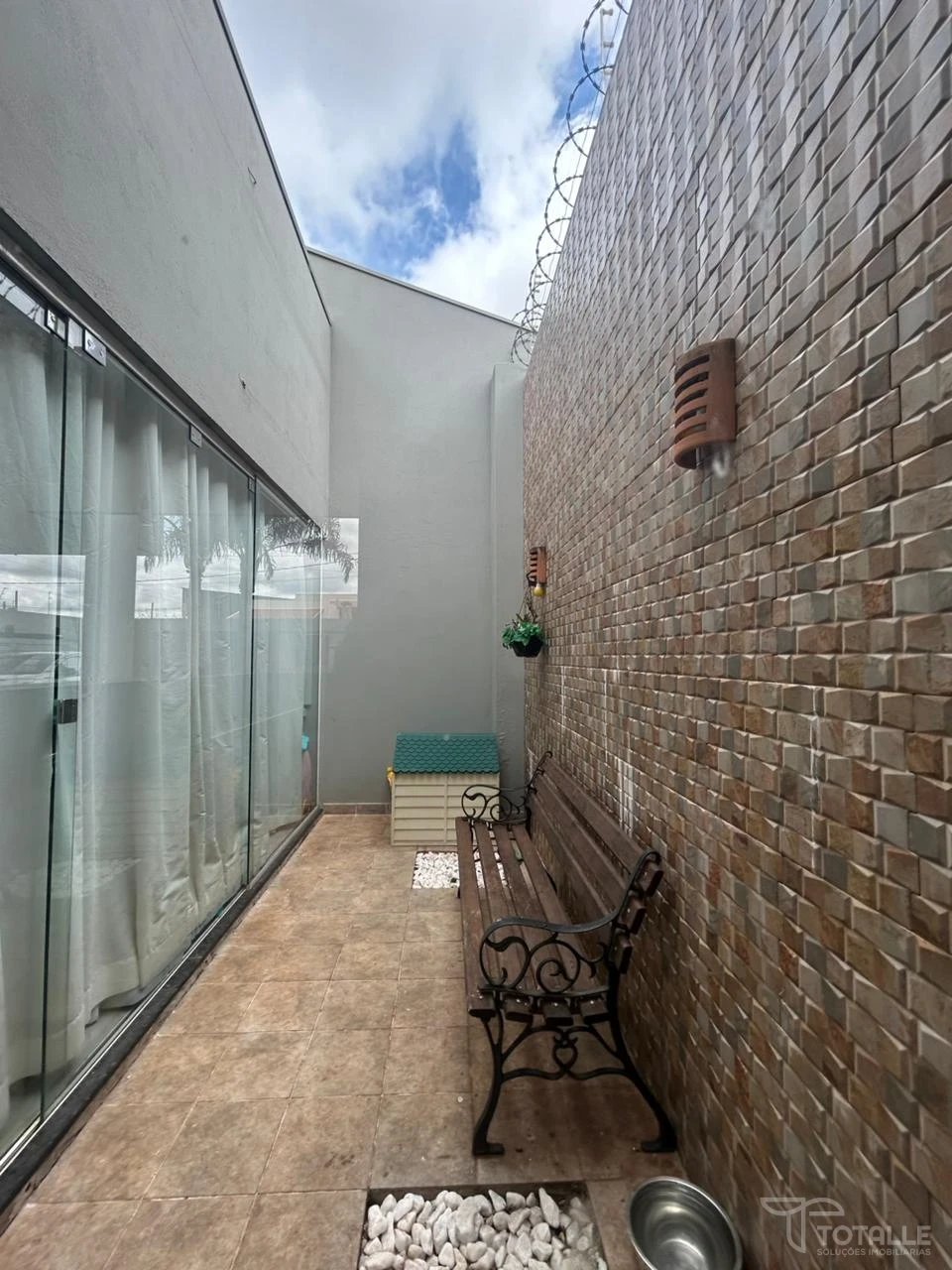 Imagens do imóveis Casa a Venda no Jardim do Lago II