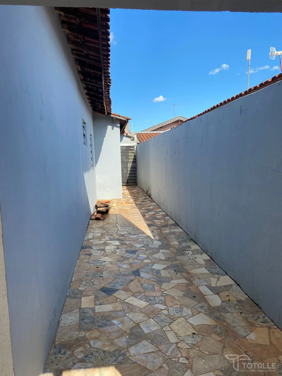 Imagens do imóveis Casa a Venda no Jardim Tropical