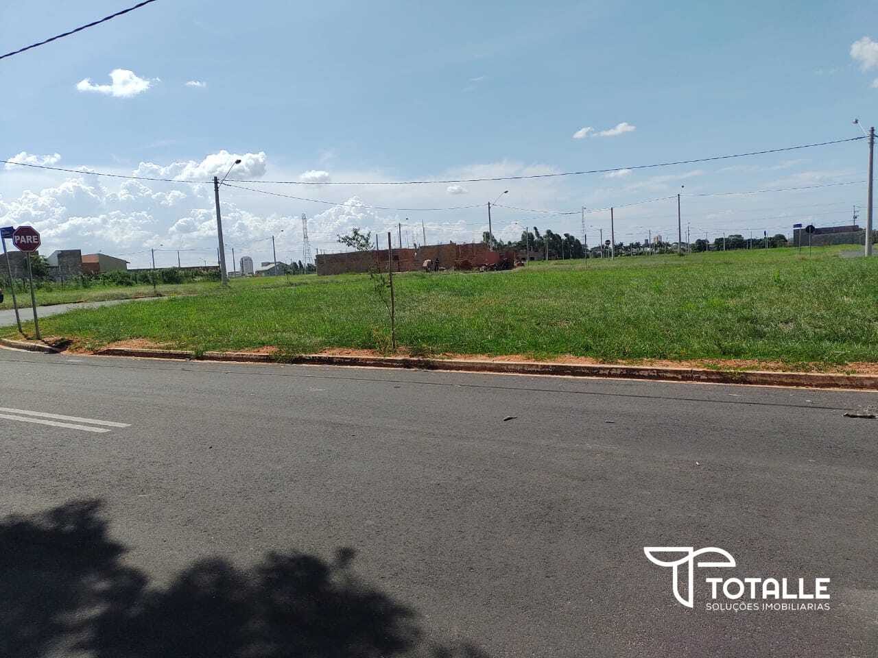 Imagens do imóveis Terreno amplo de esquina à venda no Bairro Jardim Europa na Cidade de Penápolis, SP