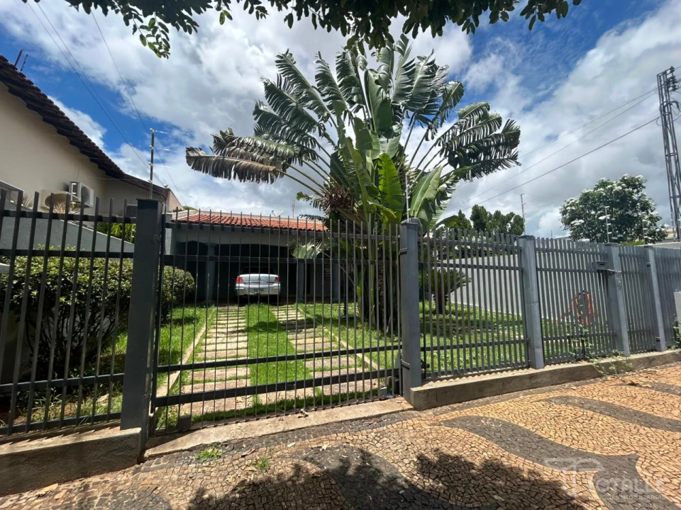 Imagens do imóveis Aluga-se Casa no Centro