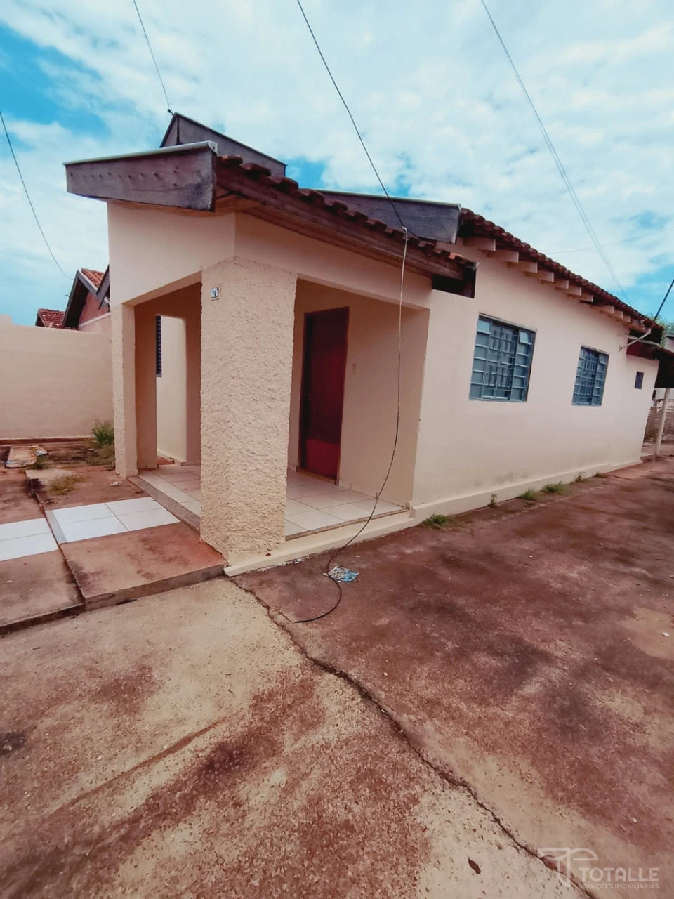 Imagens do imóveis Aluga-se Casa na Santa Terezinha