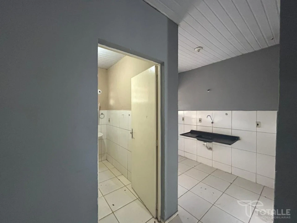 Imagens do imóveis Vende-se Casa de Esquina no Gualter Monteiro