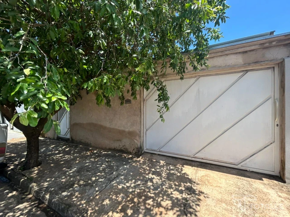 Imagens do imóveis Vende-se casa no Jardim do Lago