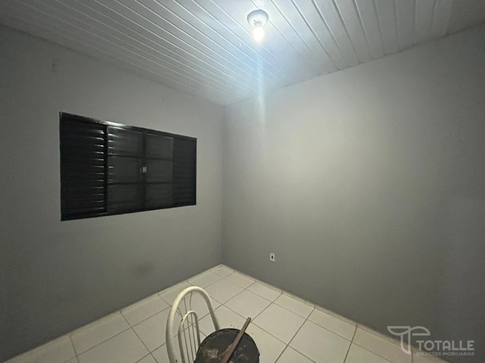 Imagens do imóveis Vende-se Casa de Esquina no Gualter Monteiro