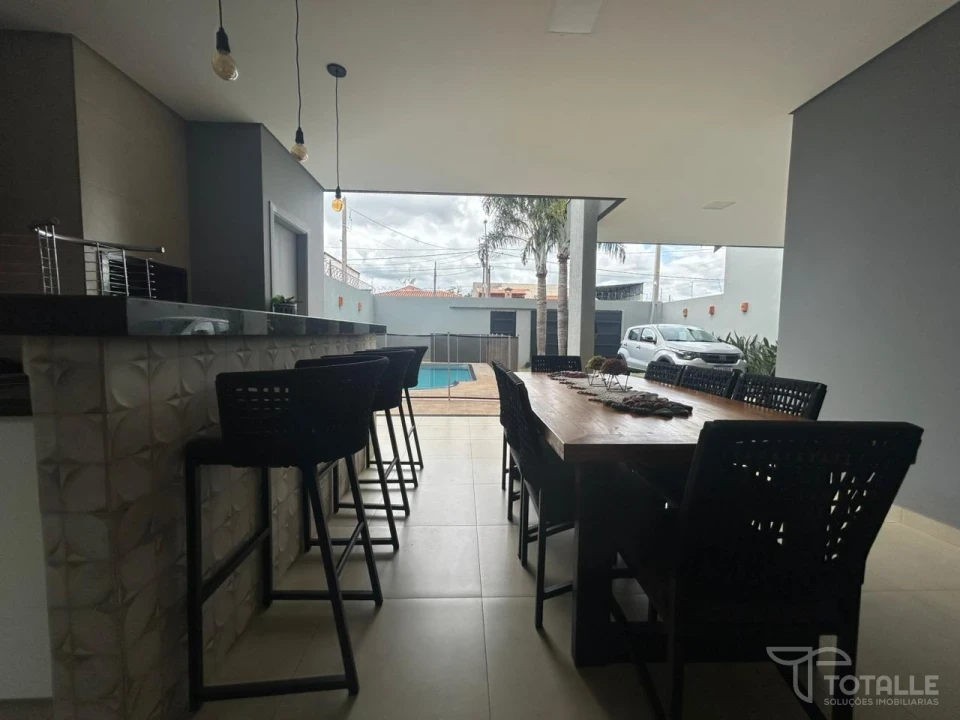 Imagens do imóveis Casa a Venda no Jardim do Lago II