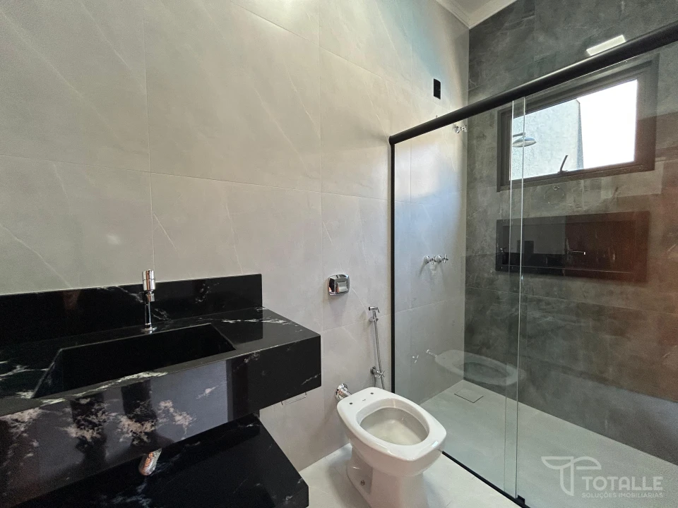 Imagens do imóveis Casa a Venda em Jardim do Lago