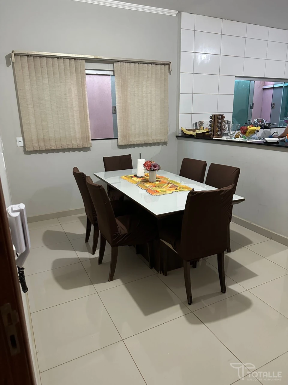 Imagens do imóveis Casa a Venda no Jardim do Lago V