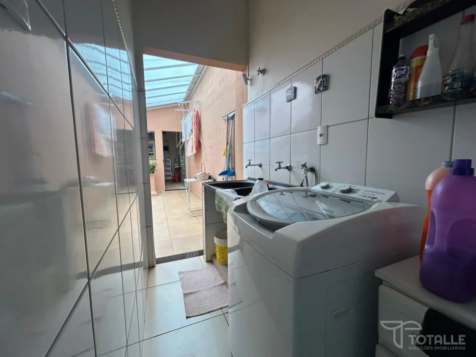 Imagens do imóveis Casa A Venda no Jardim do Lago II