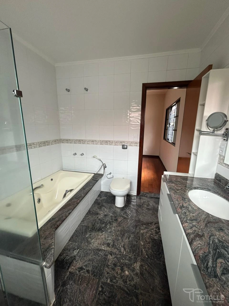 Imagens do imóveis Casa à Venda no Jardim Shangrilla