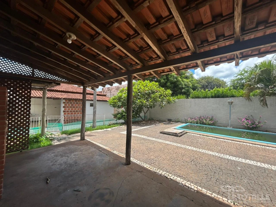 Imagens do imóveis Aluga-se Casa no Centro