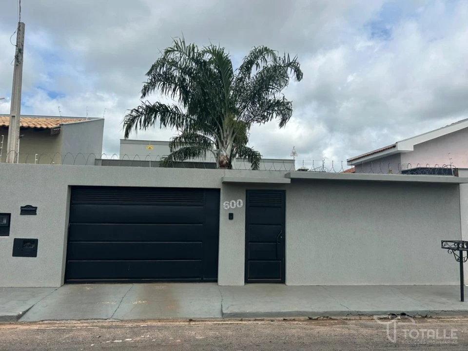 Imagens do imóveis Casa a Venda no Jardim do Lago II