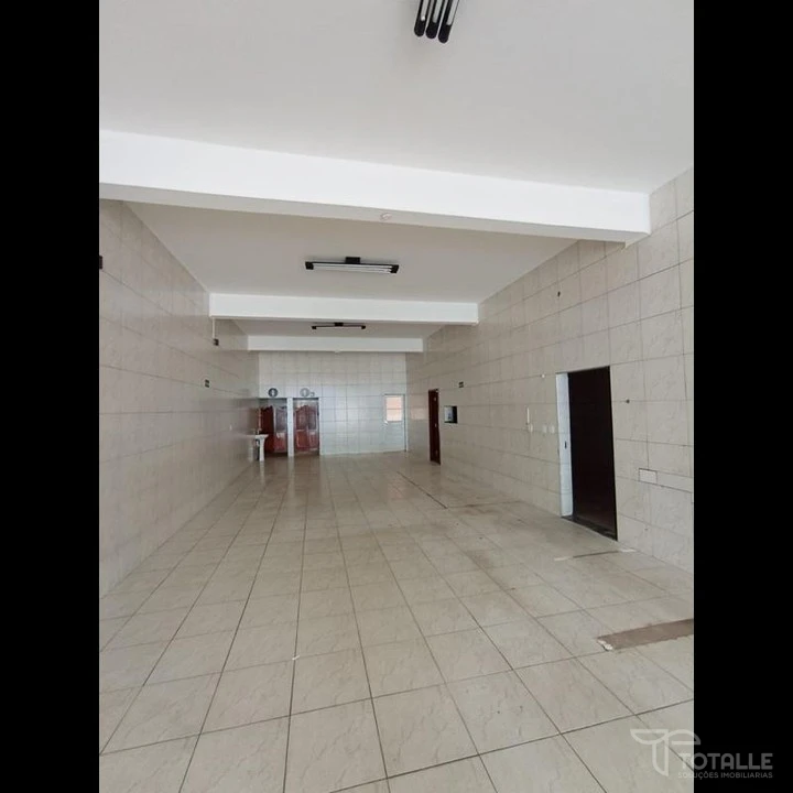 Imagens do imóveis Sobrado com Salão Comercial a Venda e disponível para  Locação no Centro