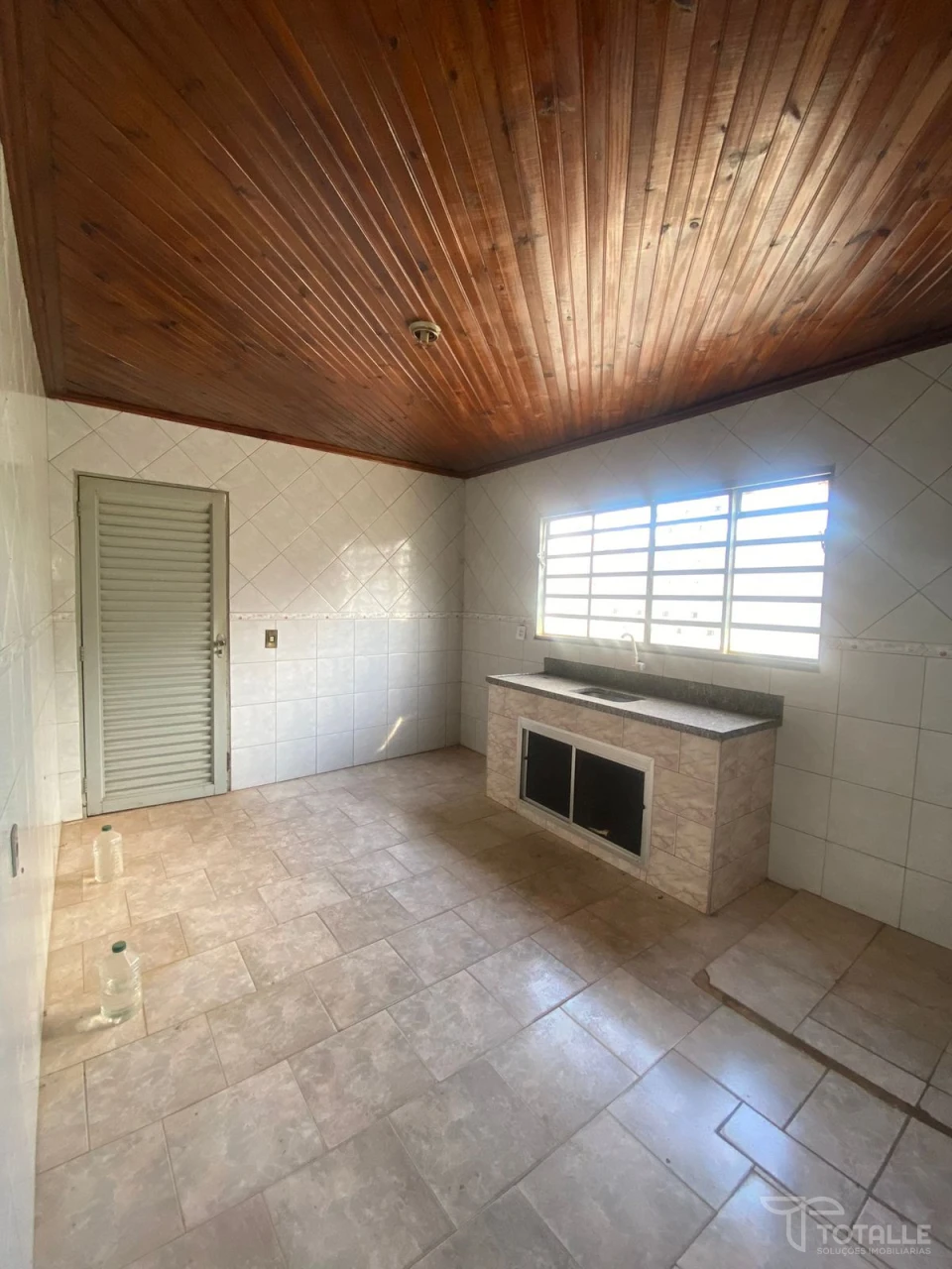 Imagens do imóveis Casa a Venda no Jardim Tropical