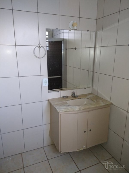 Imagens do imóveis Vende ou Aluga Casa no Centro de Penápolis