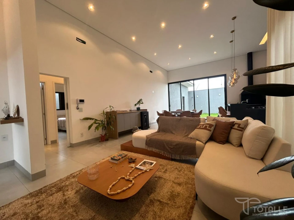 Imagens do imóveis Casa A Venta no Jardim do Lago VI