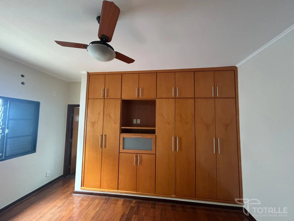 Imagens do imóveis Casa à Venda no Jardim Shangrilla