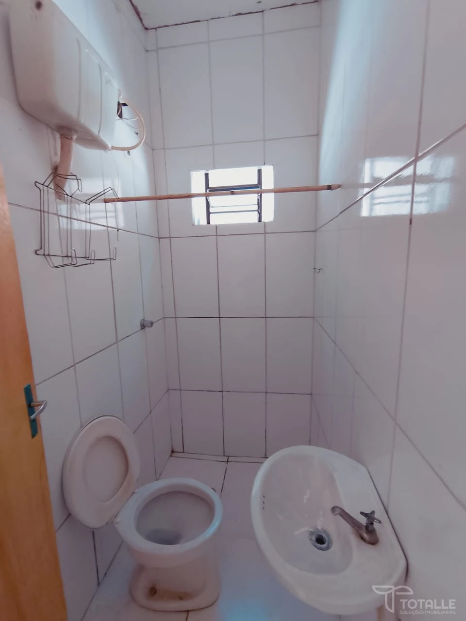 Imagens do imóveis Aluga-se Kit net no Jd del Rey