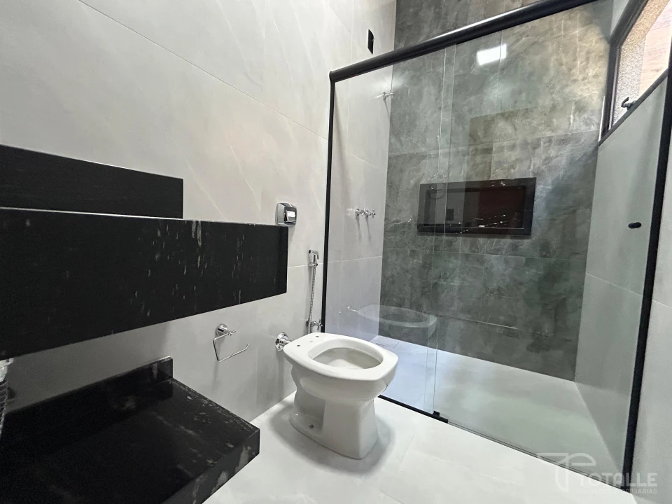 Imagens do imóveis Casa a Venda em Jardim do Lago