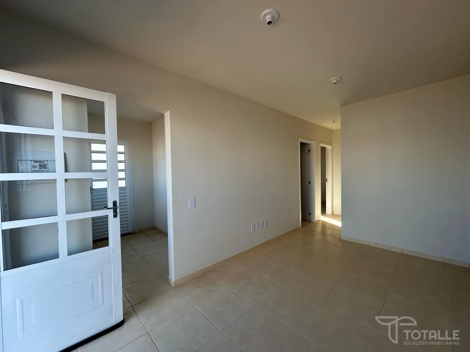 Imagens do imóveis Aluga-se Casa no Condimínio Levitti I