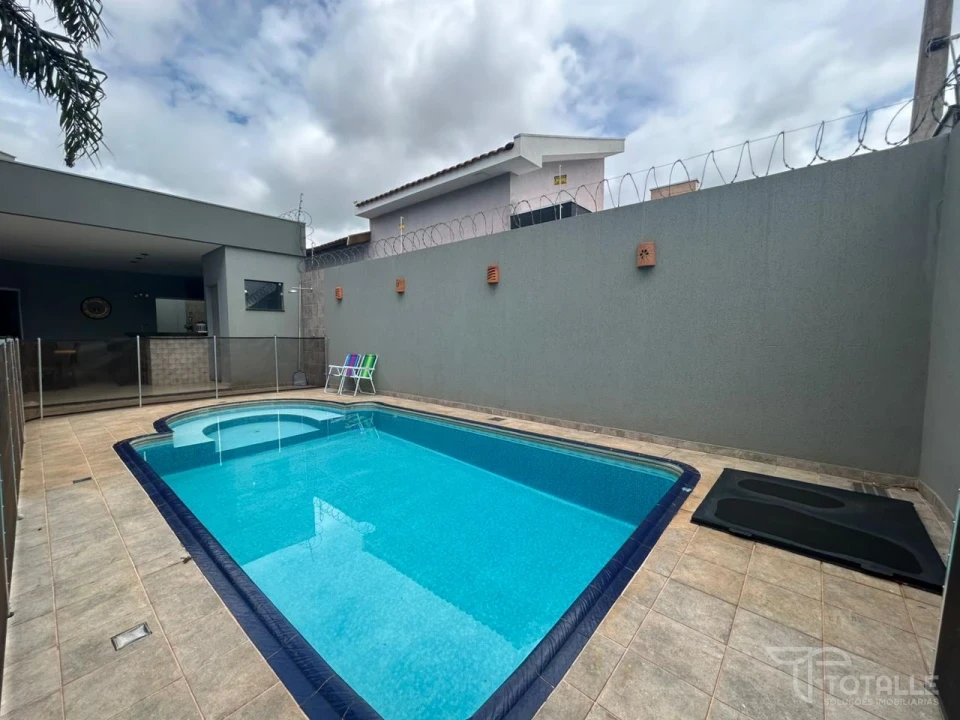 Imagens do imóveis Casa a Venda no Jardim do Lago II