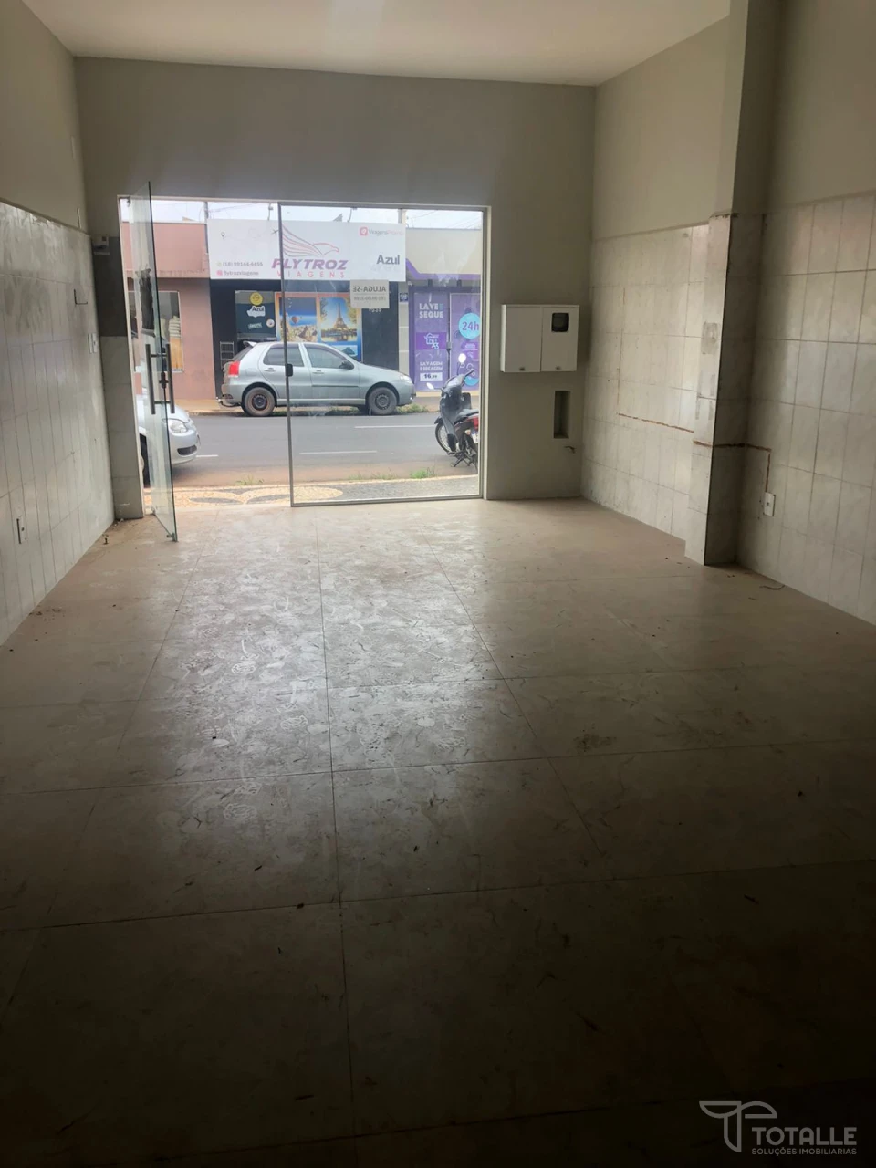 Imagens do imóveis Aluga-se Sala Comercial