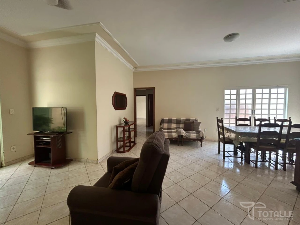 Imagens do imóveis Casa a Venda no Res. Miguel Barbeiro