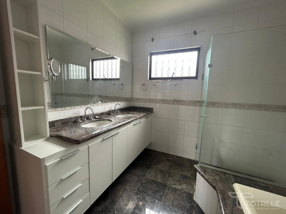 Imagens do imóveis Casa à Venda no Jardim Shangrilla