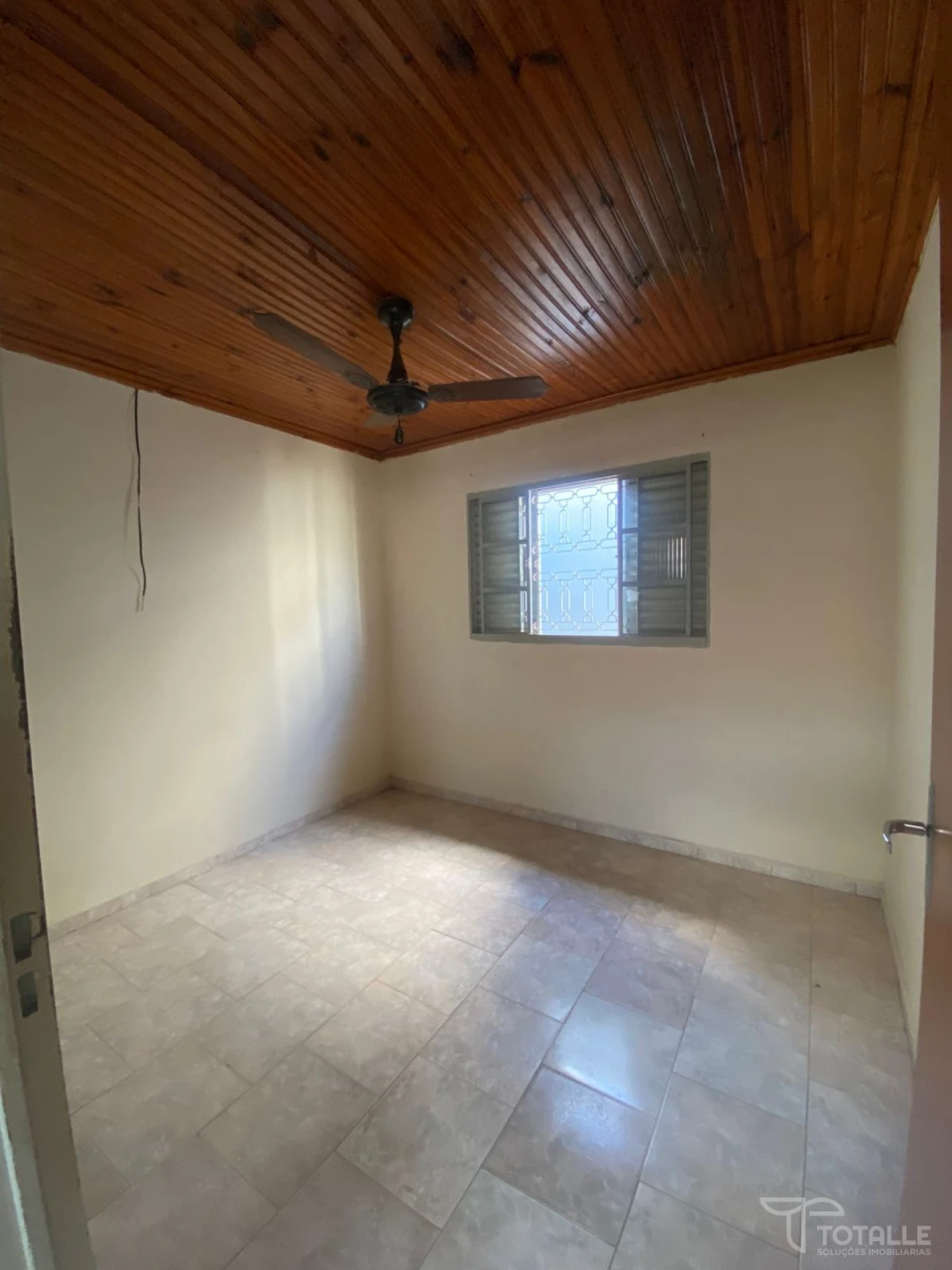 Imagens do imóveis Casa a Venda no Jardim Tropical