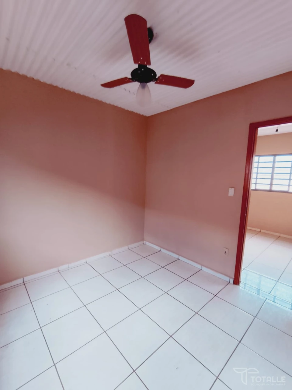 Imagens do imóveis Aluga-se Casa na Santa Terezinha