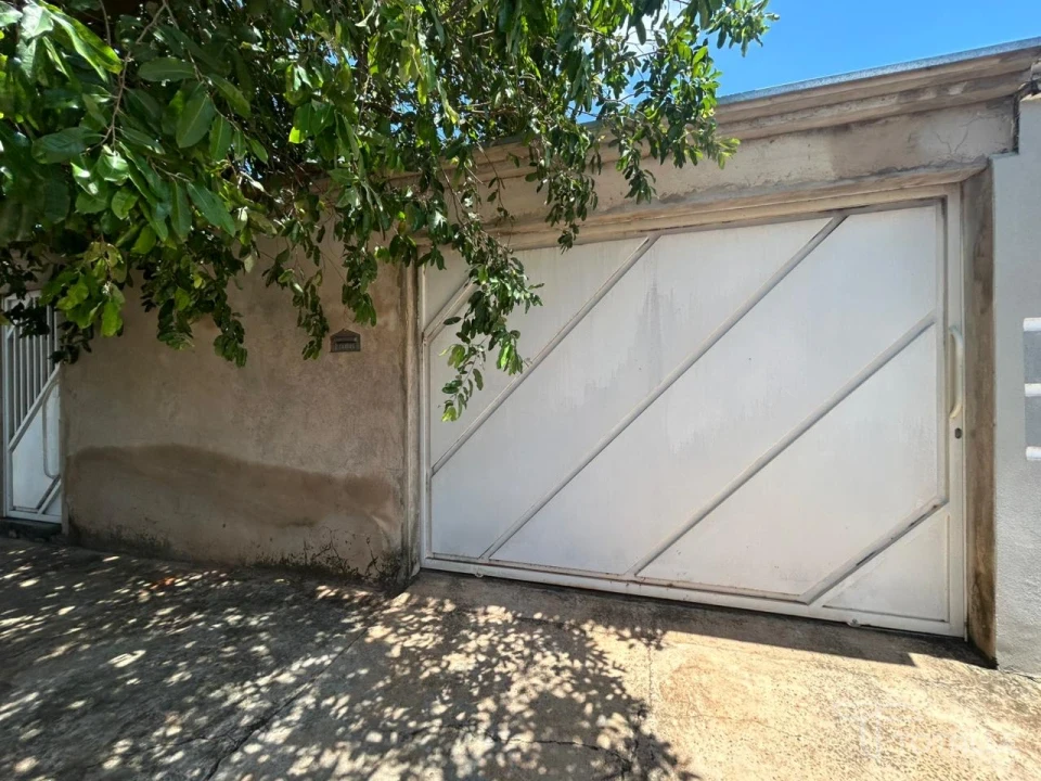 Imagens do imóveis Vende-se casa no Jardim do Lago