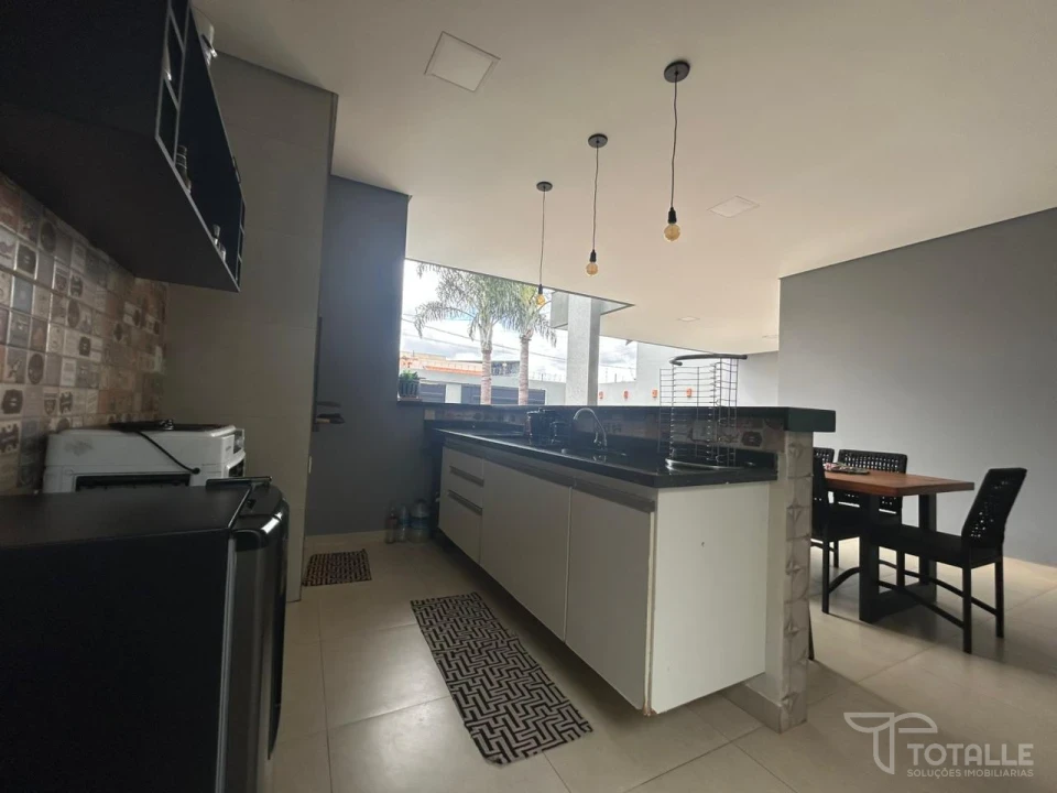 Imagens do imóveis Casa a Venda no Jardim do Lago II