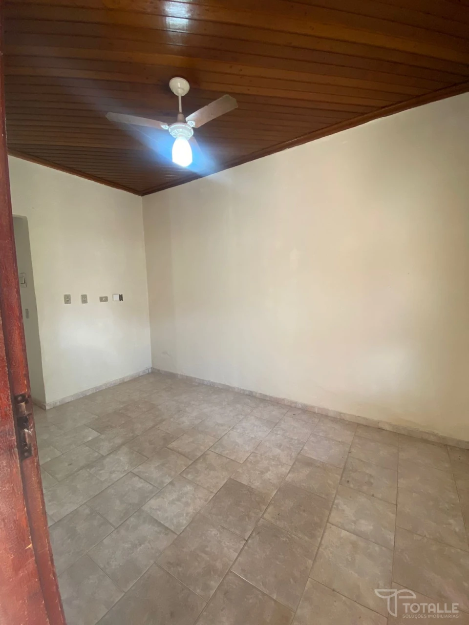 Imagens do imóveis Casa a Venda no Jardim Tropical