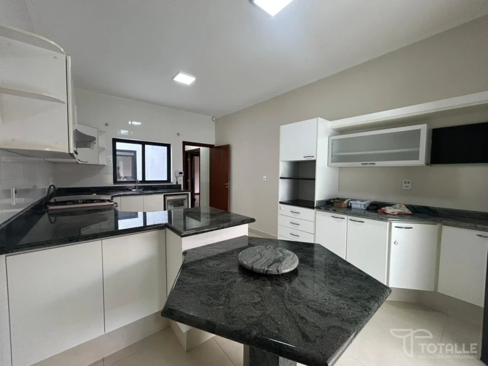 Imagens do imóveis Casa à Venda no Jardim Shangrilla