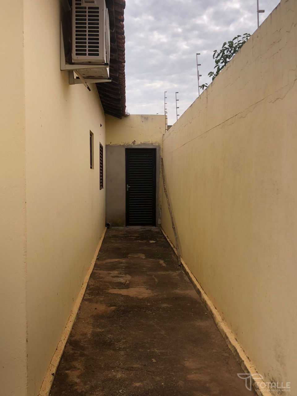 Imagens do imóveis Aluga-se Casa