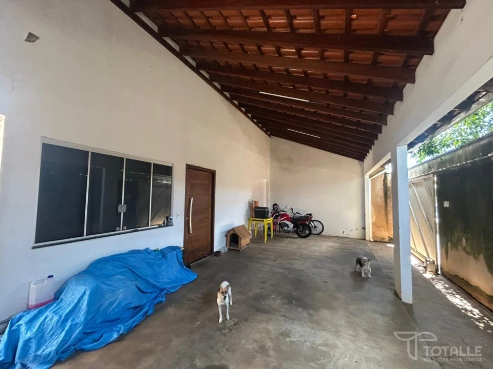 Imagens do imóveis Vende-se casa no Jardim do Lago