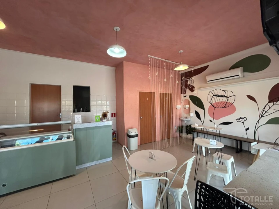 Imagens do imóveis Casa com Salão Comercial A Venda