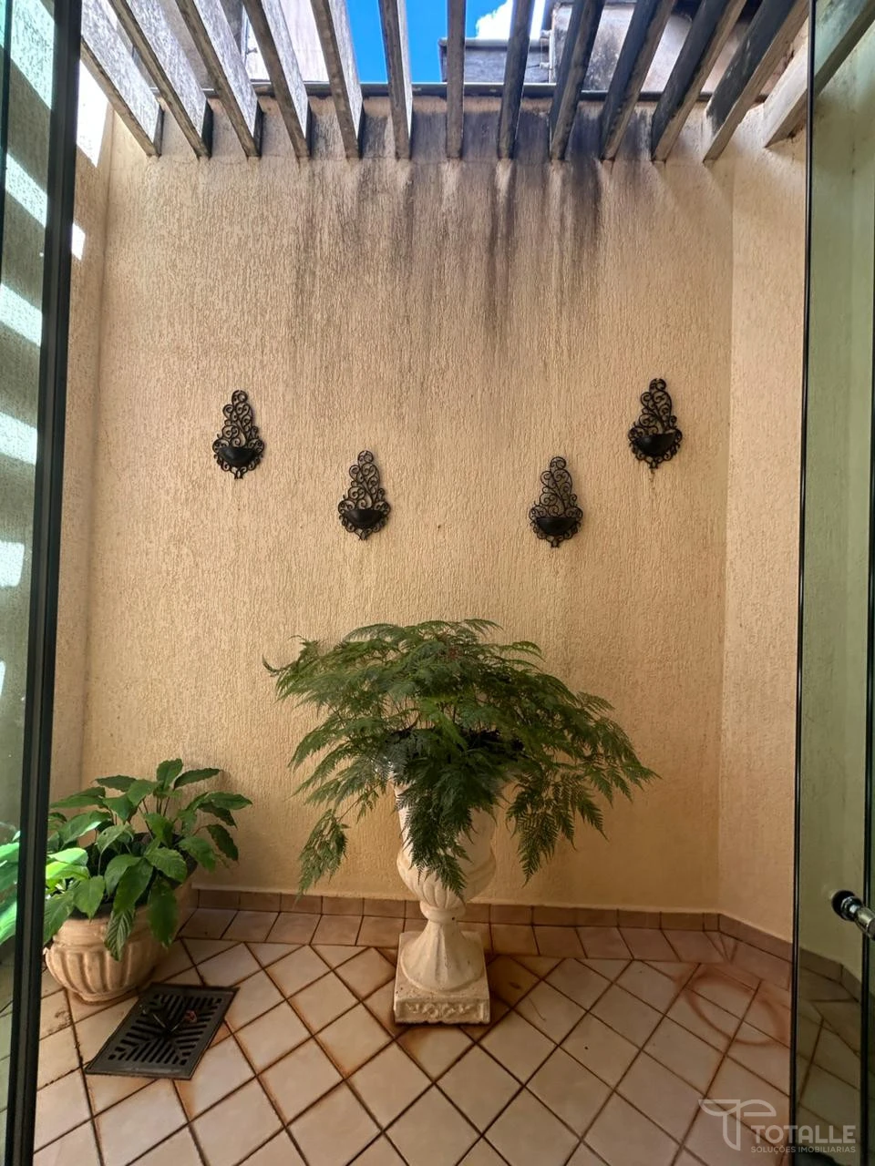 Imagens do imóveis Casa a Venda no Res. Miguel Barbeiro