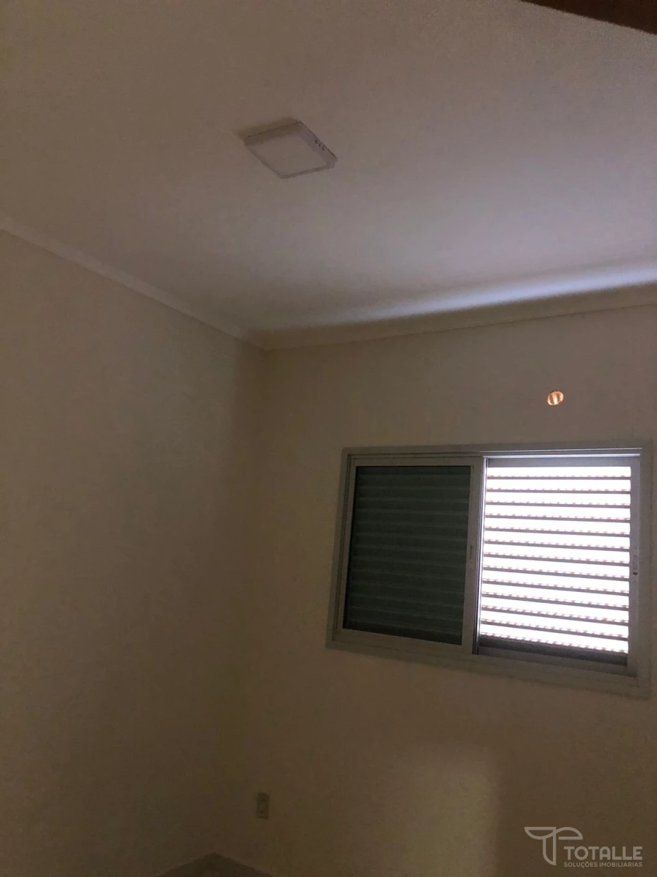 Imagens do imóveis Aluga-se Apartamento no Jd Guanabara