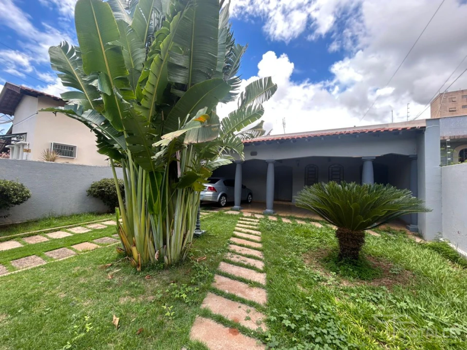 Imagens do imóveis Aluga-se Casa no Centro