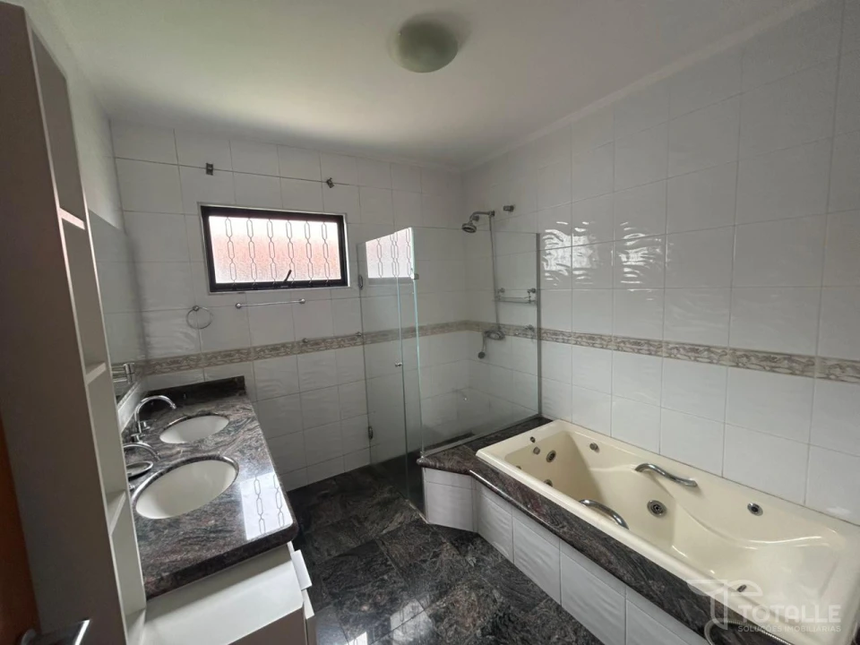 Imagens do imóveis Casa à Venda no Jardim Shangrilla