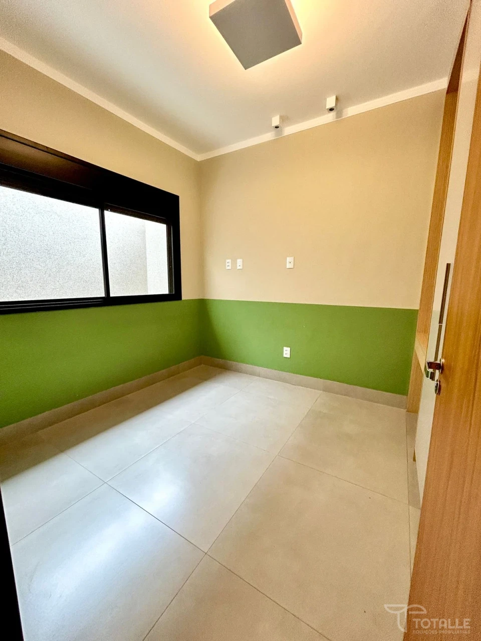 Imagens do imóveis Casa a Venda no Jardim do Lago