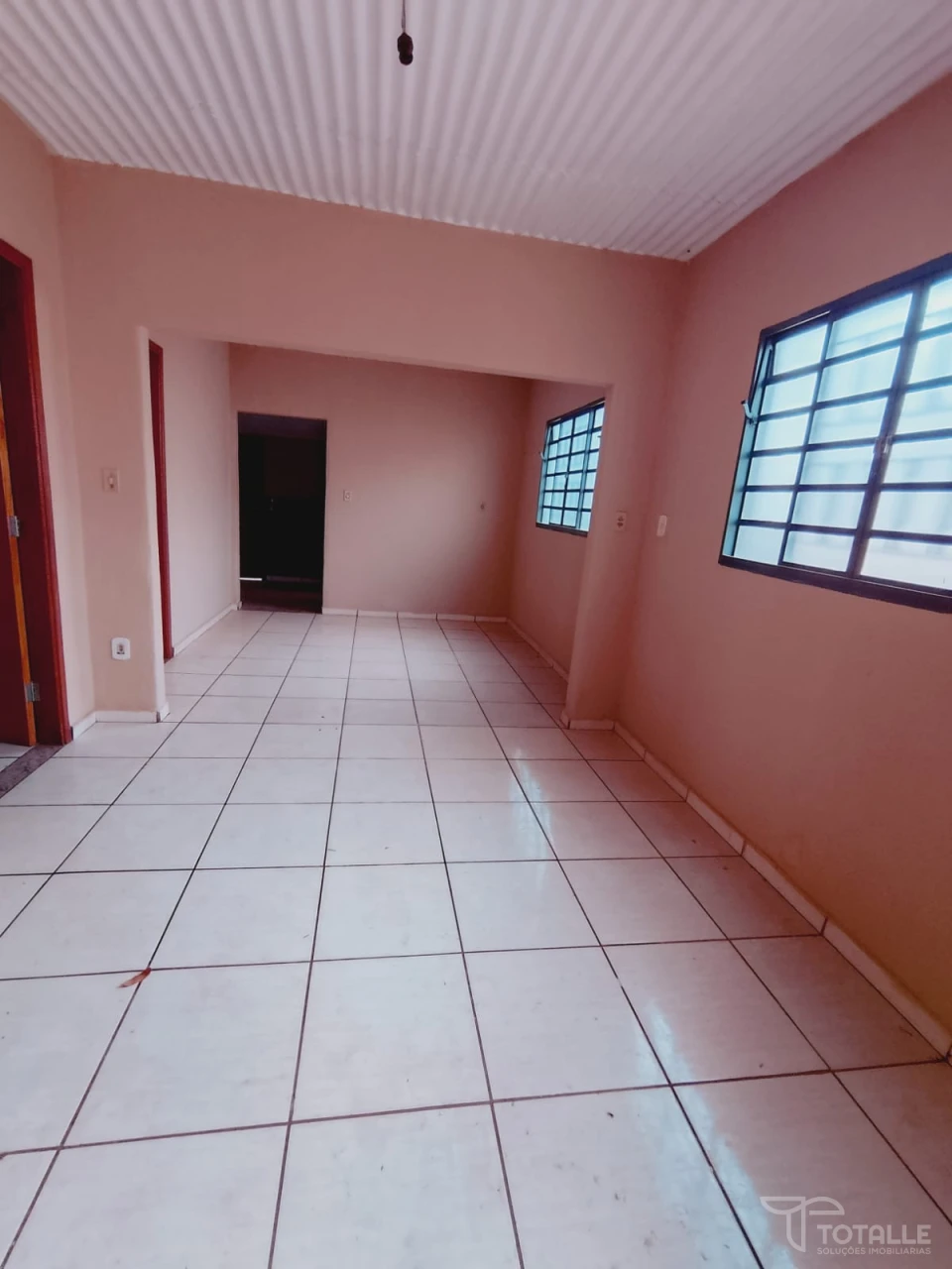 Imagens do imóveis Aluga-se Casa na Santa Terezinha