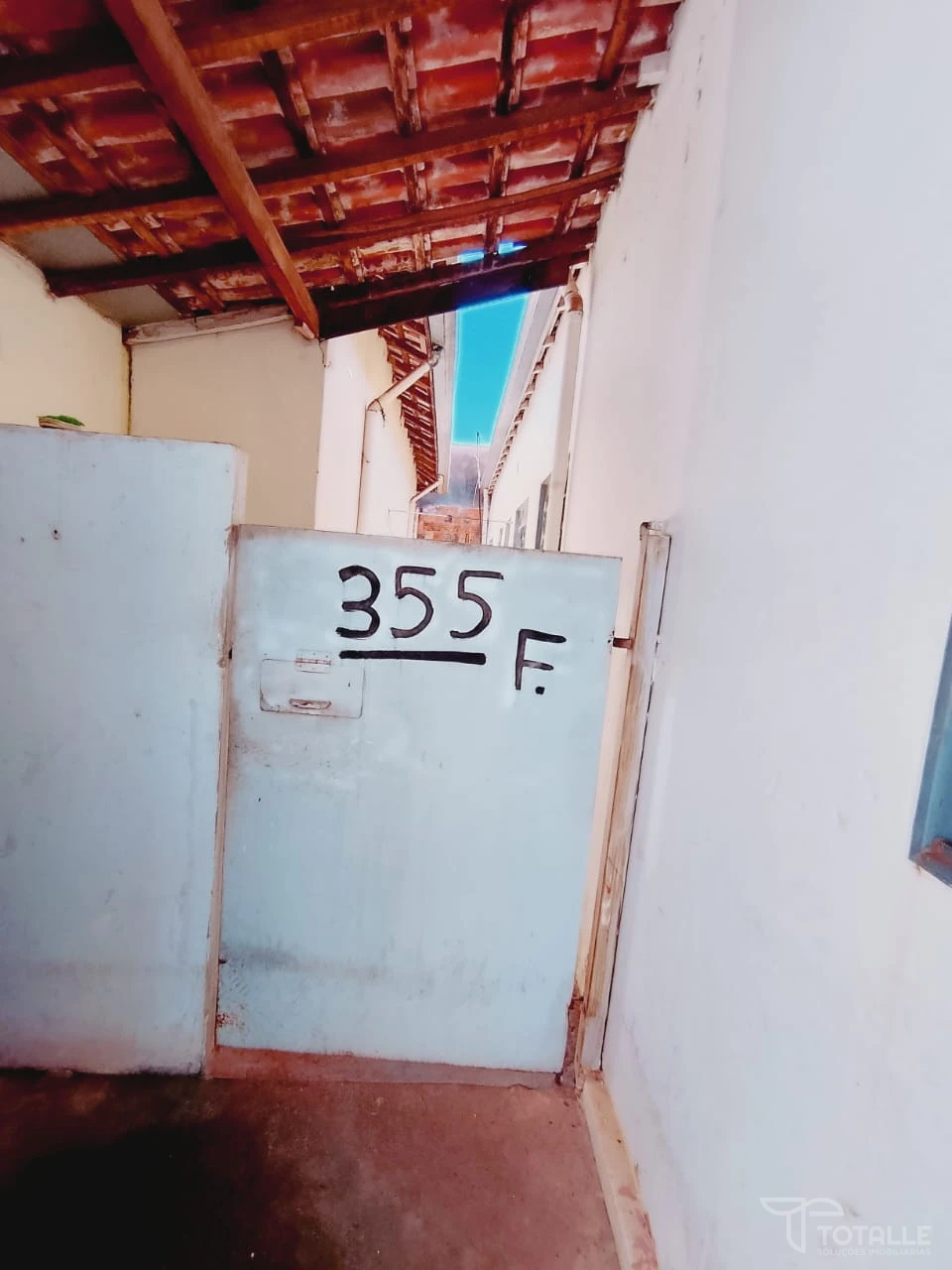 Imagens do imóveis Aluga-se Kit net no Jd del Rey