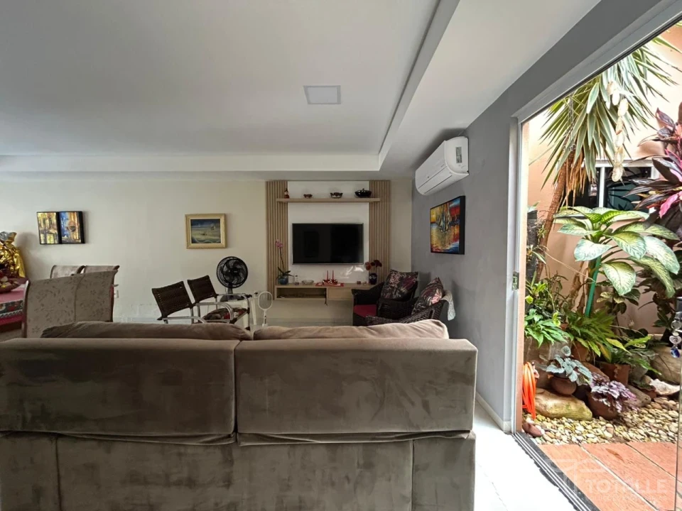 Imagens do imóveis Casa A Venda no Jardim do Lago II