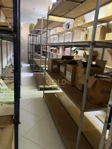 Imagens do imóveis Salão/Galpão de 180m2,com espaço amplo 2 banheiros, cozinha, e duas vagas de garagem.