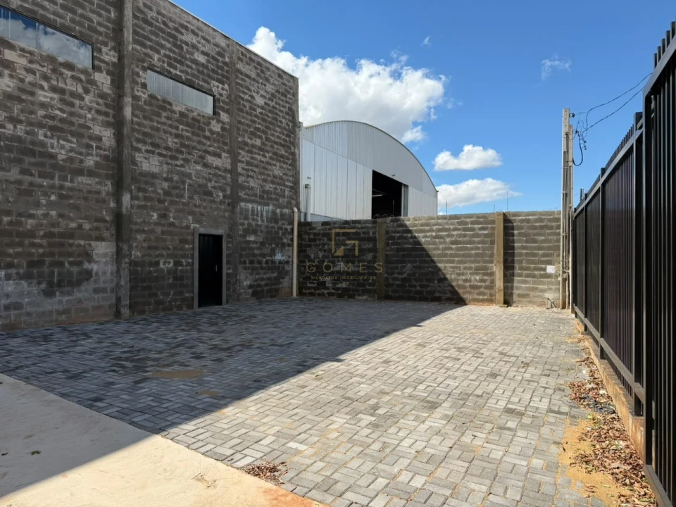 Imagens do imóveis Barracão Novo Industrial Comercial Para Alugar no Santa Paula