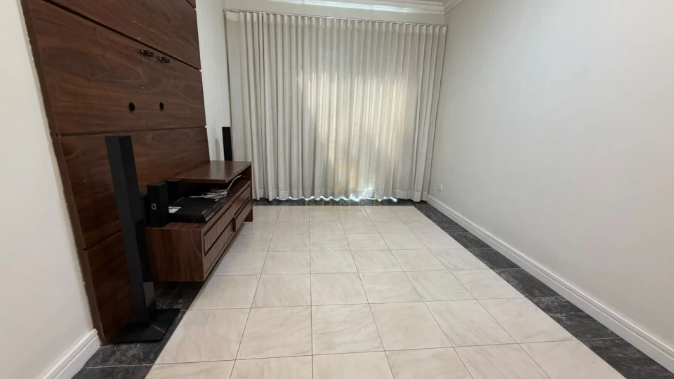 Casa de Esquina À Venda Setor 3 Ibiporã