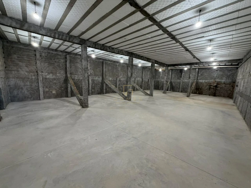 Imagens do imóveis Barracão Novo Industrial Comercial Para Alugar no Santa Paula