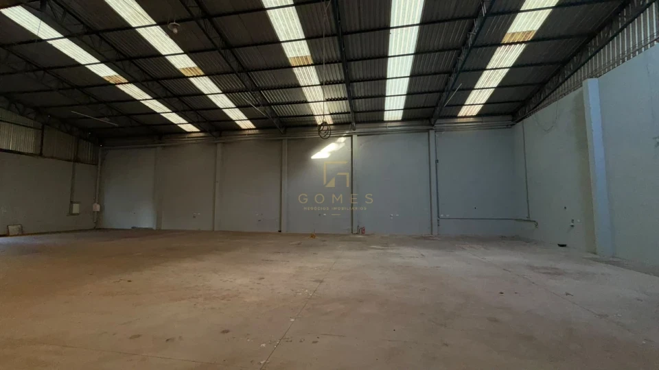 Imagens do imóveis Barracão Industrial Para Alugar em Jataizinho