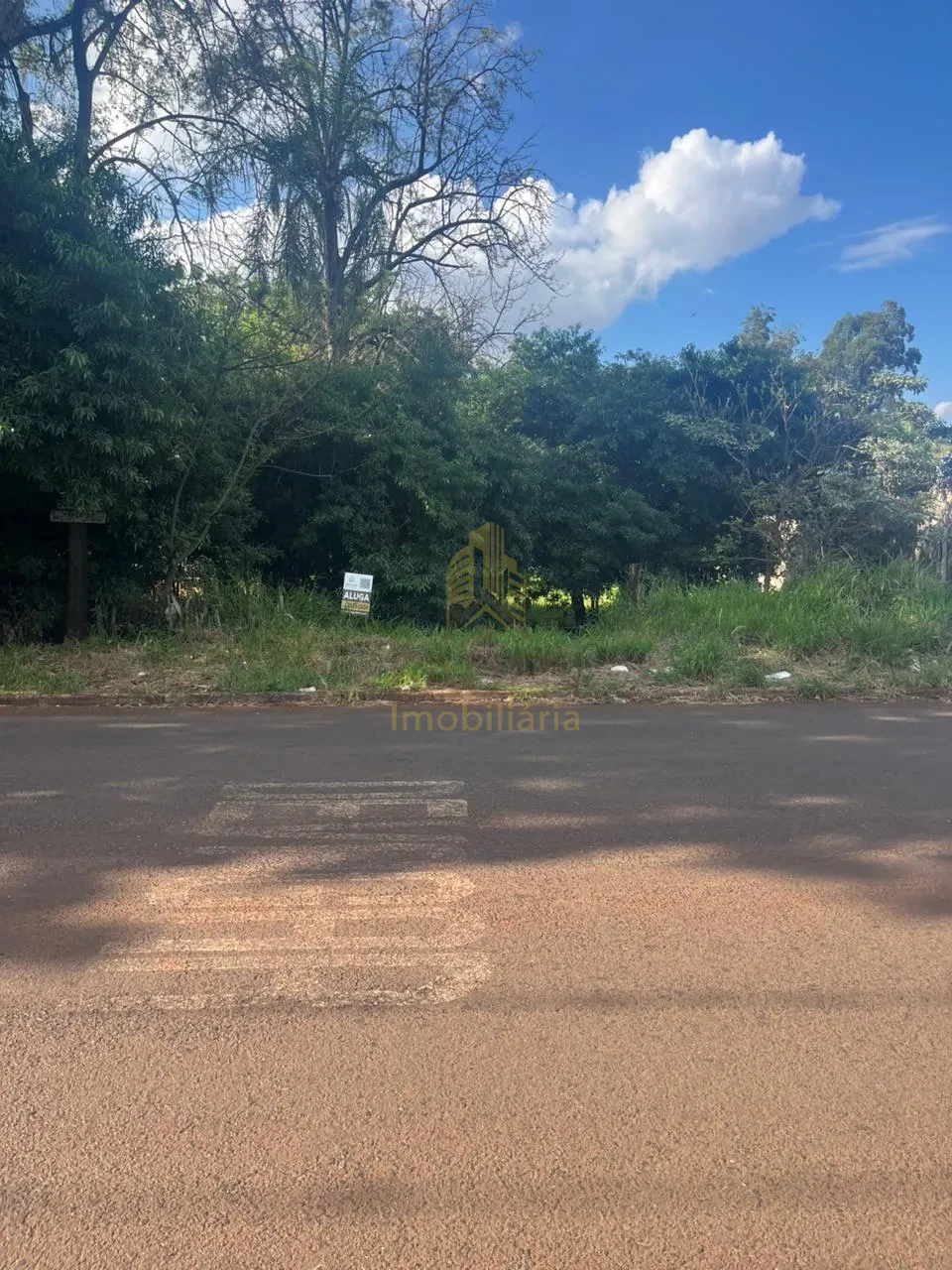 Imagens do imóveis TERRENO PARA LOCAÇÃO AVENIDA ESPERANÇA
